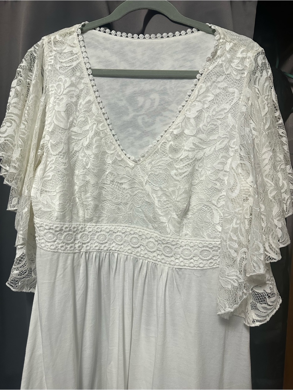 Rosegal White Lace V-Neck Tunic Top